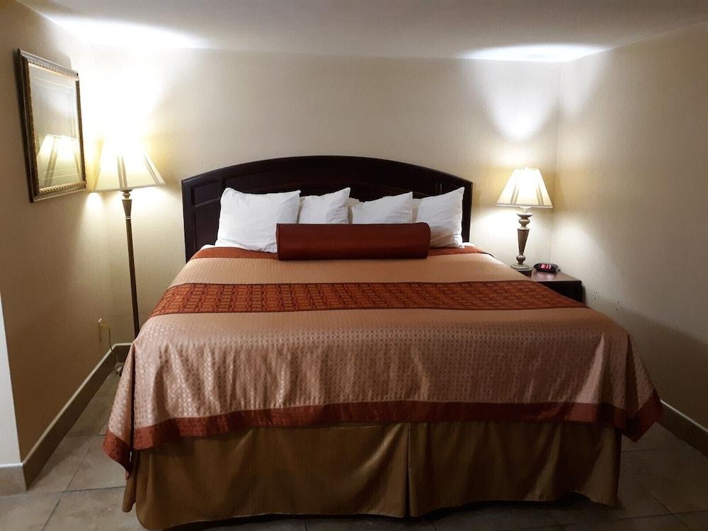 Rodeway Inn Weedsport Exteriér fotografie