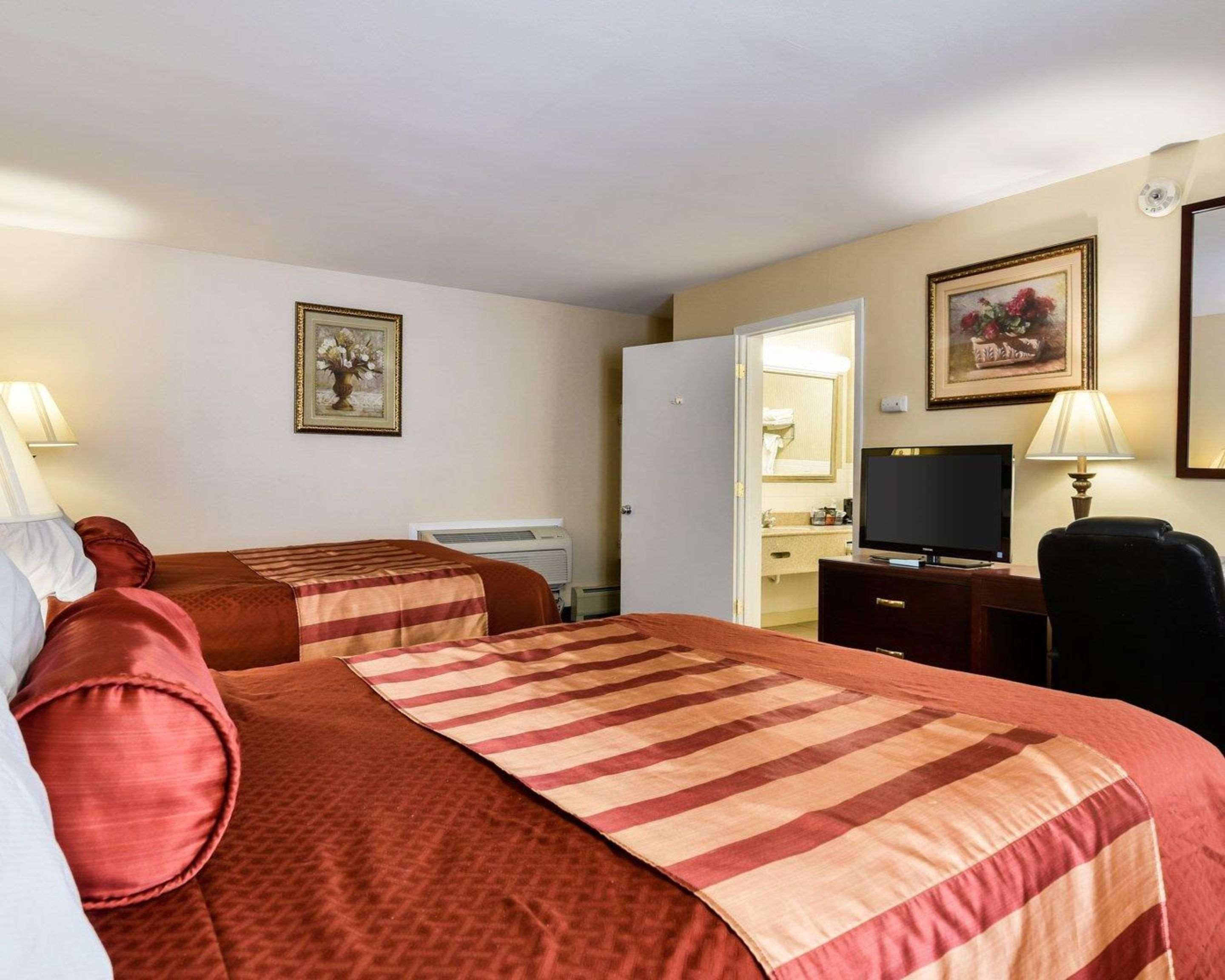 Rodeway Inn Weedsport Exteriér fotografie