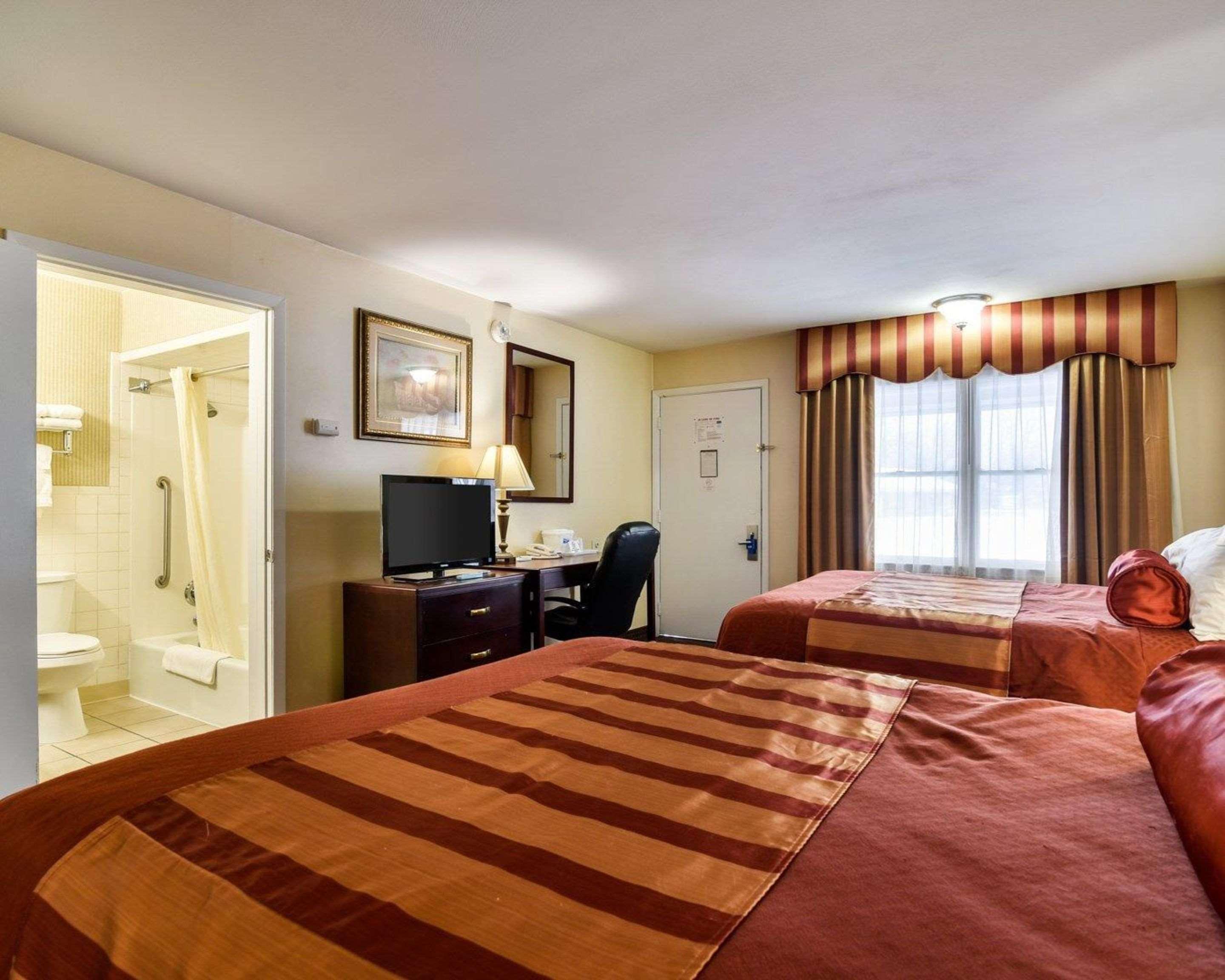 Rodeway Inn Weedsport Exteriér fotografie