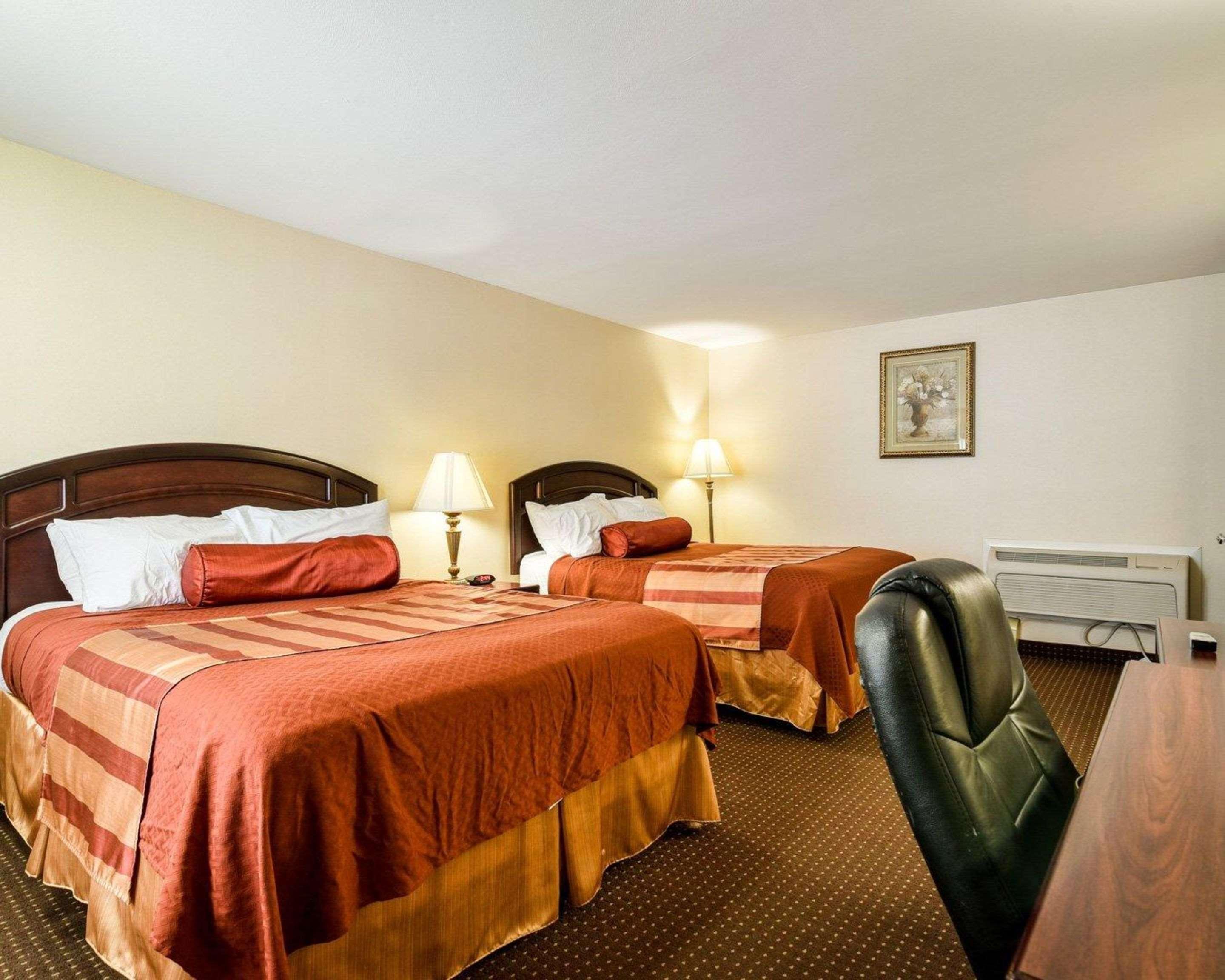 Rodeway Inn Weedsport Exteriér fotografie