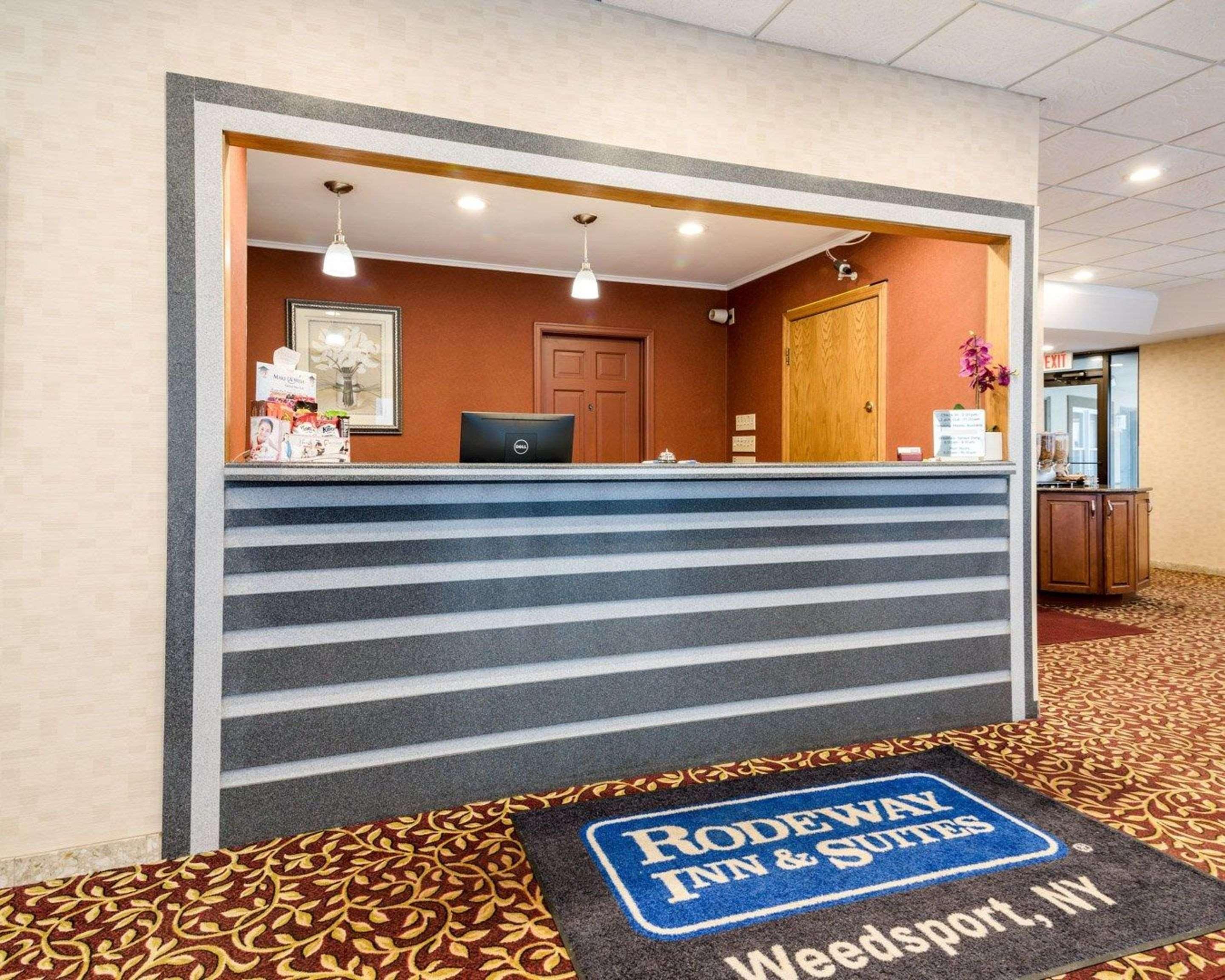 Rodeway Inn Weedsport Exteriér fotografie